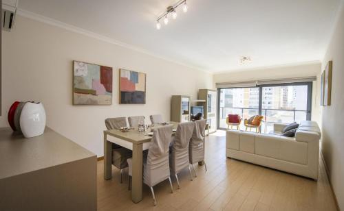 Praia da Rocha Apartment | B16 - Sunbeam Apartment in Praia da Rocha
