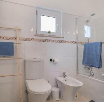 Sargacal House | Quinta do Coala - Spacious Countryside Orchard House & Cottage, 10 min from Lagos