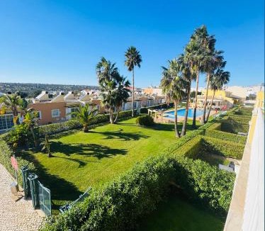 Pera House | Vila Pêra-Moradia T3