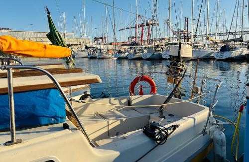 Lisbon Boat Rental | Floating Nights with Janaina