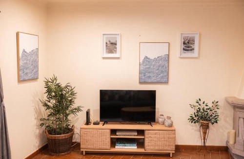 Castro Daire House | Anjo House