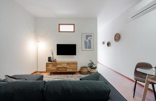 Senhora da Hora Apartment | Modern studio near Metro