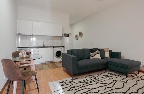 Senhora da Hora Apartment | Modern studio near Metro