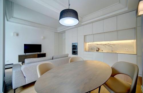 Sao Sebastiao da Pedreira Apartment | AAA23 by Mirabilis