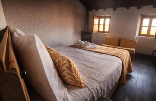 Lousa House | Casas do Caminho