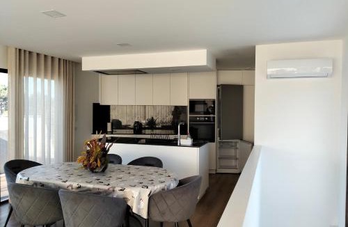 Ancora House | Casa de Santa Luzia