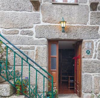 Campo de Gerez House | Casa da Eira