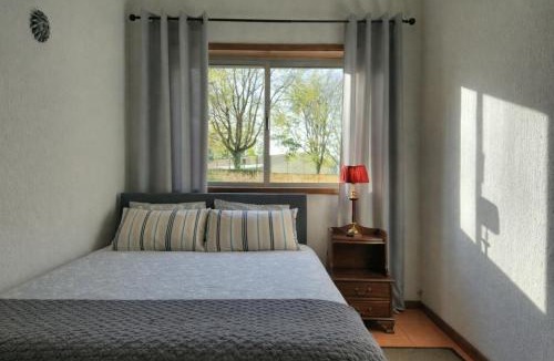 Paranhos Apartment | ! Free Parking Street ! Ground Floor with Washer!