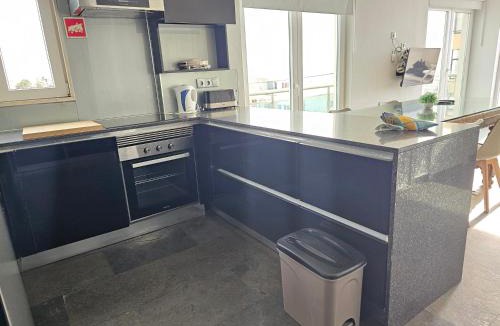 Praia de Faro House | Blife Charlya private rooms at Faro beach