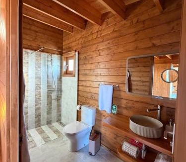 Ponta do Pargo Ski Chalet | Sunset Eco Shelter 2