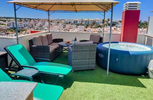 Ferragudo Apartment | Apartment Beta - 2 Bedrooms, Private Rooftop Patio with Hot Tub, BBQ and View