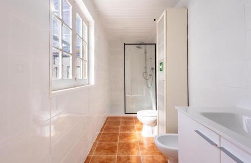 Almeirim House | Almeirim House with large terrace and Parking