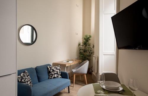 Alfama Apartment | Arroios Urban Studio with Mezzanine