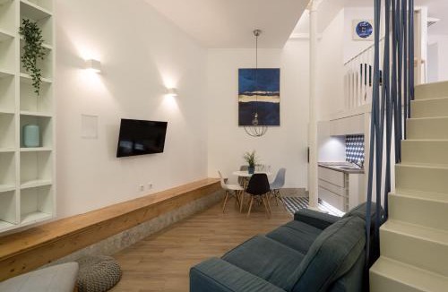 Alfama Apartment | Arroios Urban Escape with Mezzanine