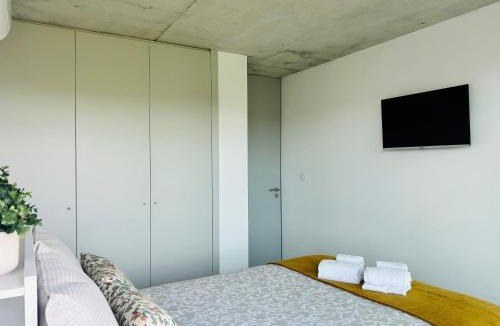 Vila Nova de Gaia Apartment | Skyline Heaven - Fantastic View - Pool - Garage