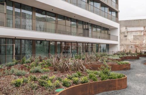 Seixal Hotel | Upon Harbor - Seixal Bay Hotel