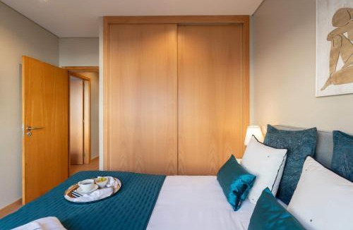 Paranhos Apartment | Artistic & Elegant Flat with Terrace by HostWise