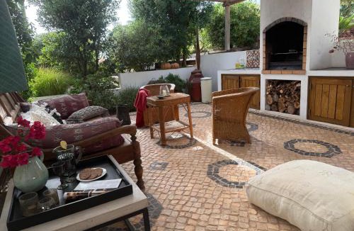 Silves House | Casa do Campo - offers peace and luxury combined with simplicity and heated private saltwaterpool