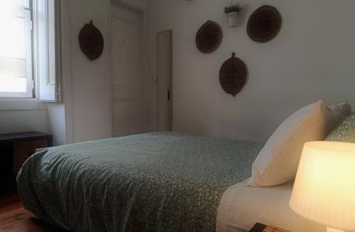 Linda-a-Velha Apartment | Lovely Apartment near Belém