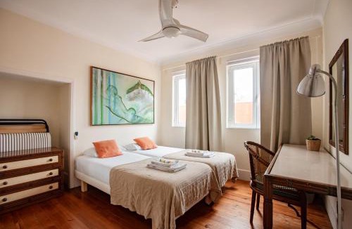 Santo Condestavel Apartment | Large family flat in Campo de Ourique