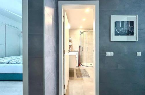 Telheiro Apartment | Stylish 1BR Marina Park - Pool & Loggia, centrally located