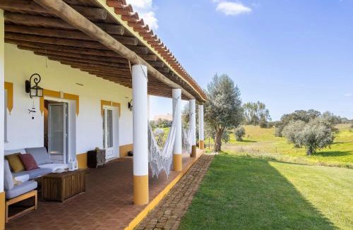 Ferreira do Alentejo Villa | Monte do Sossego by Portugal Active