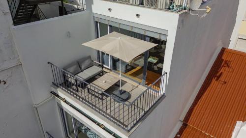 Santa Engracia Apartment | Barbadinhos Apartments in Lisbon Historic Neighborhood