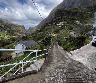 Faial House | Casa Duque 3-Bedroom Mountain Retreat with Terrace & Parking