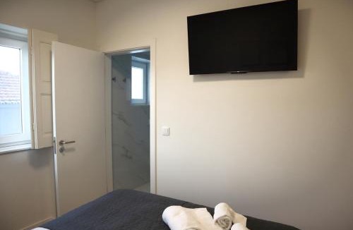 Senhora da Hora Apartment | 2 BR Apartment Metro 2 Min Porto 15 min Parking