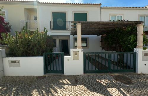 Pera House | Algarve, 4 Bedrooms Independent House, Pêra