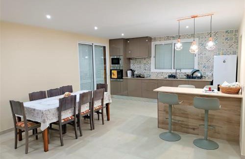 Vila Baleira House | La Maison Dorée