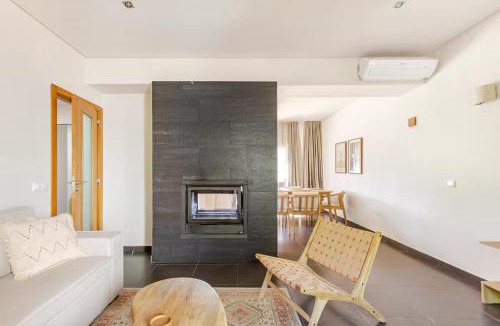 Estombar Villa | Casa Rubi