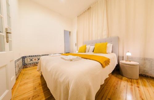 Chiado Apartment | Stylish Central Lisbon 5BR Apartment wAC