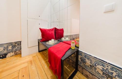 Chiado Apartment | Stylish Central Lisbon 5BR Apartment wAC