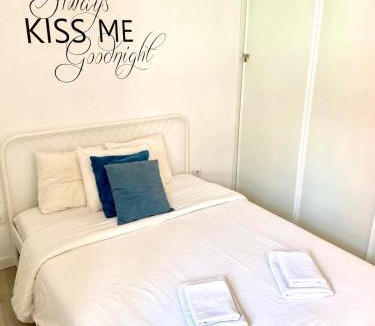 Santos Apartment | Tejo River View Classic Flat in Lisbons Historic Heart