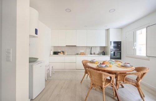 Setubal Villa | Beach & City Villa With AC, By TimeCooler