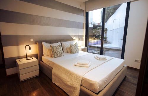 Ermesinde House | Portugal Alma - Oporto Guesthouse - Private Heated Pool