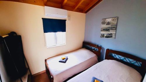 Evora de Alcobaca House | Mountain View 2 Bedroom Chalet