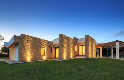 Vilamoura Villa | Contemporary Vilamoura Villa Stunning Open Plan Design Villa Azure Elegance