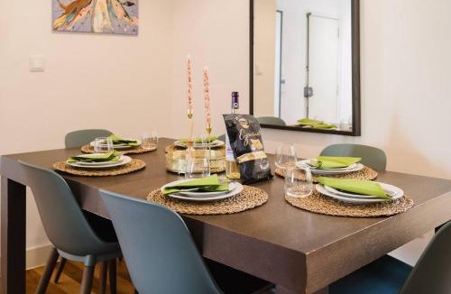Sacramento Apartment | Private Pool Chiado Gem, Patio Retreat wAC