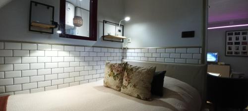Encarnacao Apartment | Lisbon Underground Apartment