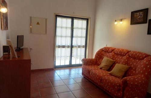 Chinicato House | Quinta das AVES - Apartamento T2 com Piscina Comum