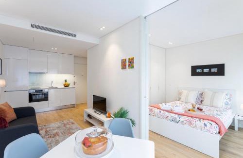 Campanha Apartment | Studio w/Terrace, Pool & Gym | Antas by Host Wise