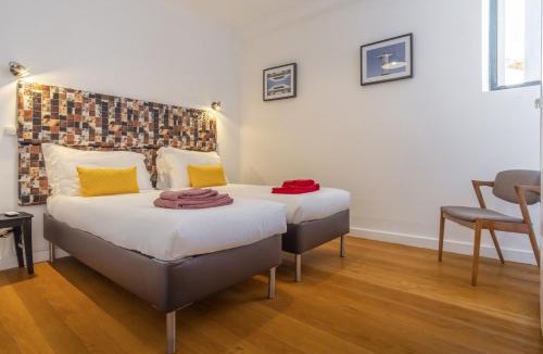 Misericordia Apartment | LV Premier Bica River View