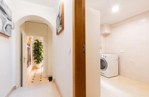 Santo Antonio Apartment | Exquisite Townhouse in Lisbon City Center- PRIVATE GARAGE & TERRACE