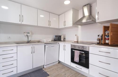 Foz do Arelho Hostel | Sunshine Hostel - from 18 to 40 years only - Youth Accomodation