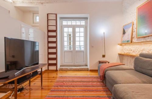 Sao Jose Apartment | Bright & Central Loft by LovelyStay