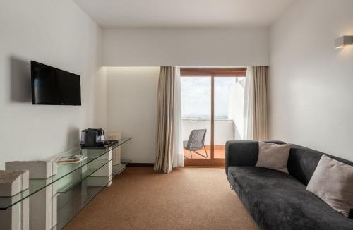 Laundos Hotel | Sao Felix Hotel Hillside & Nature