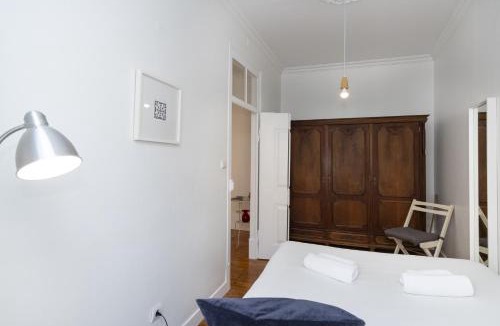 Santo Antonio Apartment | Comfortable Apartment with Terrace near Marquês de Pombal, Lisbon - TTL317