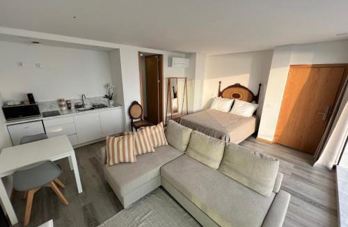 A Ver-o-Mar Apartment | Sunset Studios